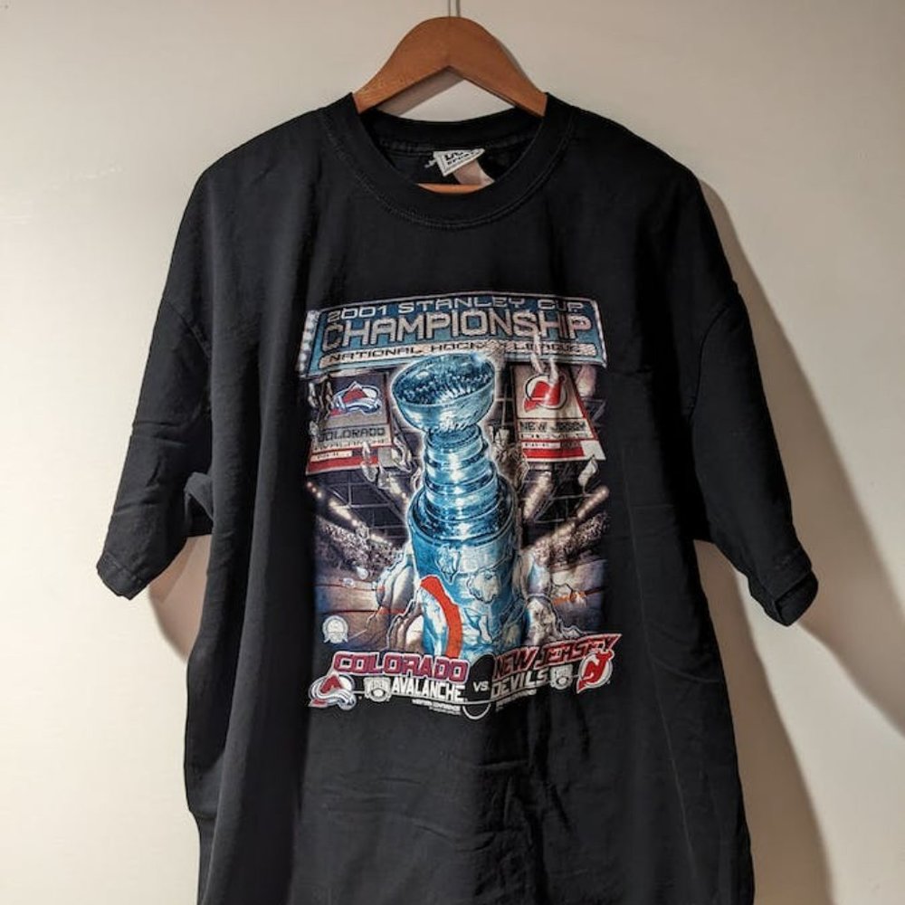 Vintage 2001 Stanley Cup Avalanche Jersey Devils T-shirt